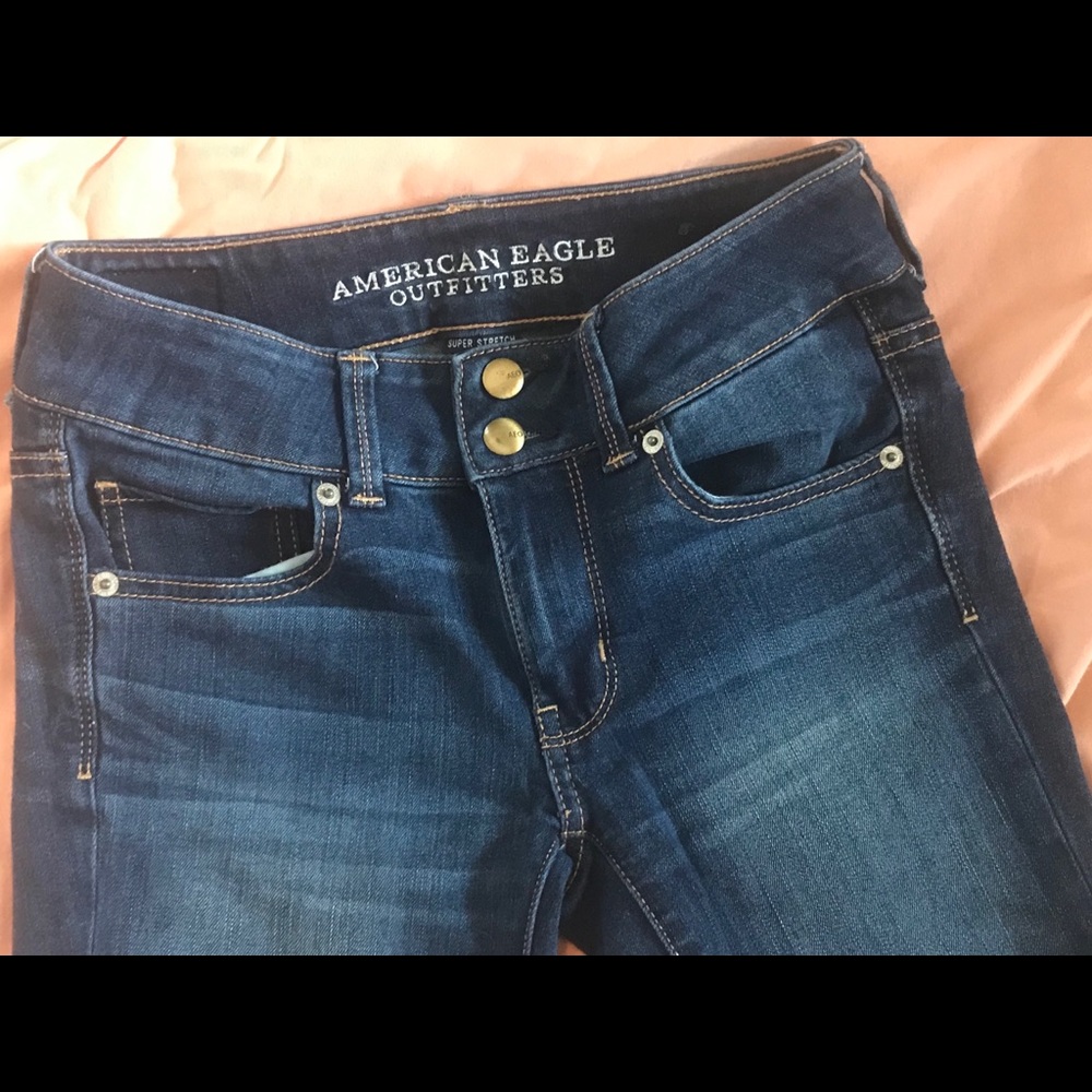American Eagle Outfitters 2 Button Jeans (US 2 R)